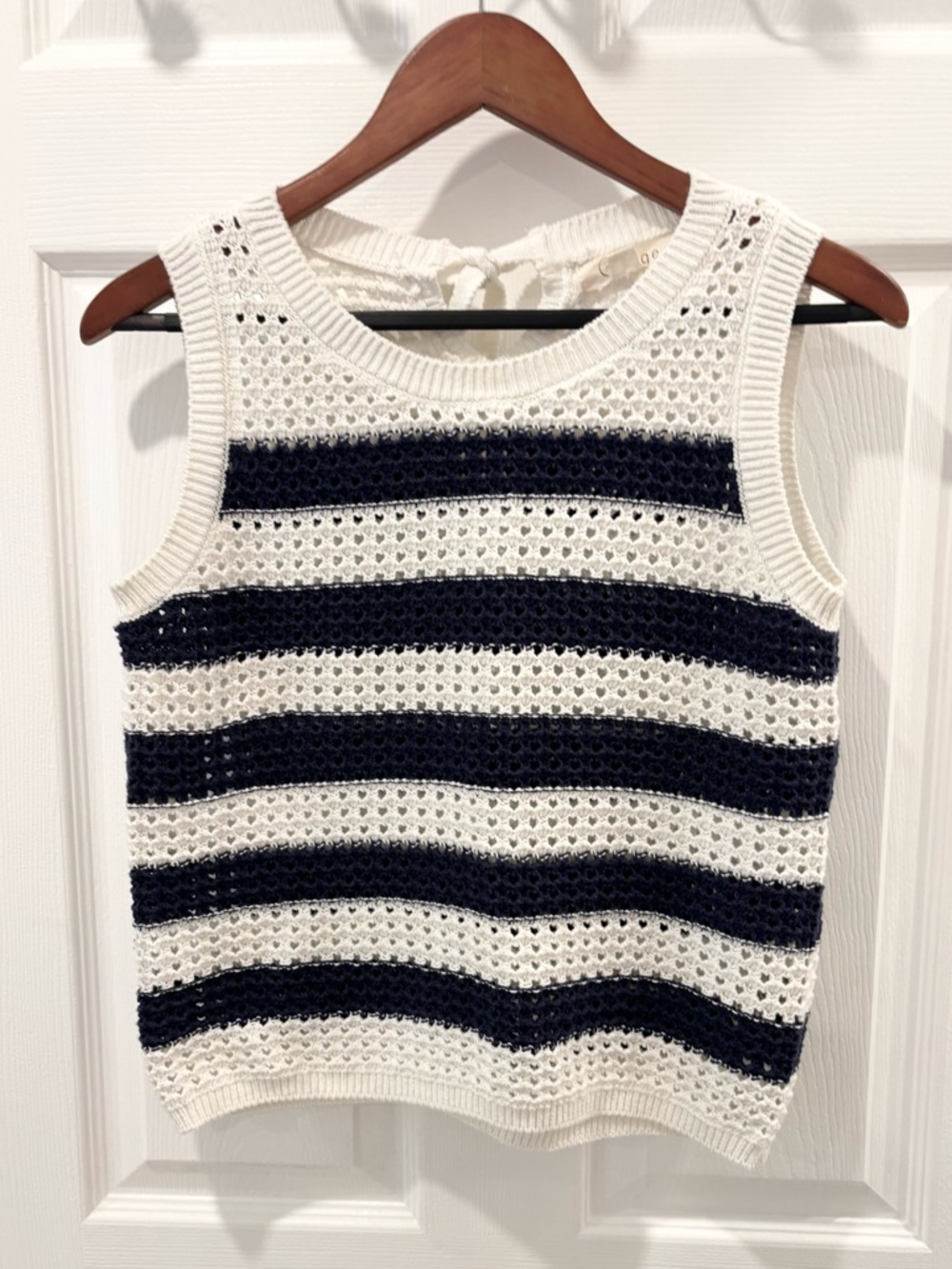 Greige Striped Knit Sleeveless Top - Navy and White size Small